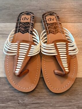 DV by Dolce Vita T-Strap Sandals - Size 8
